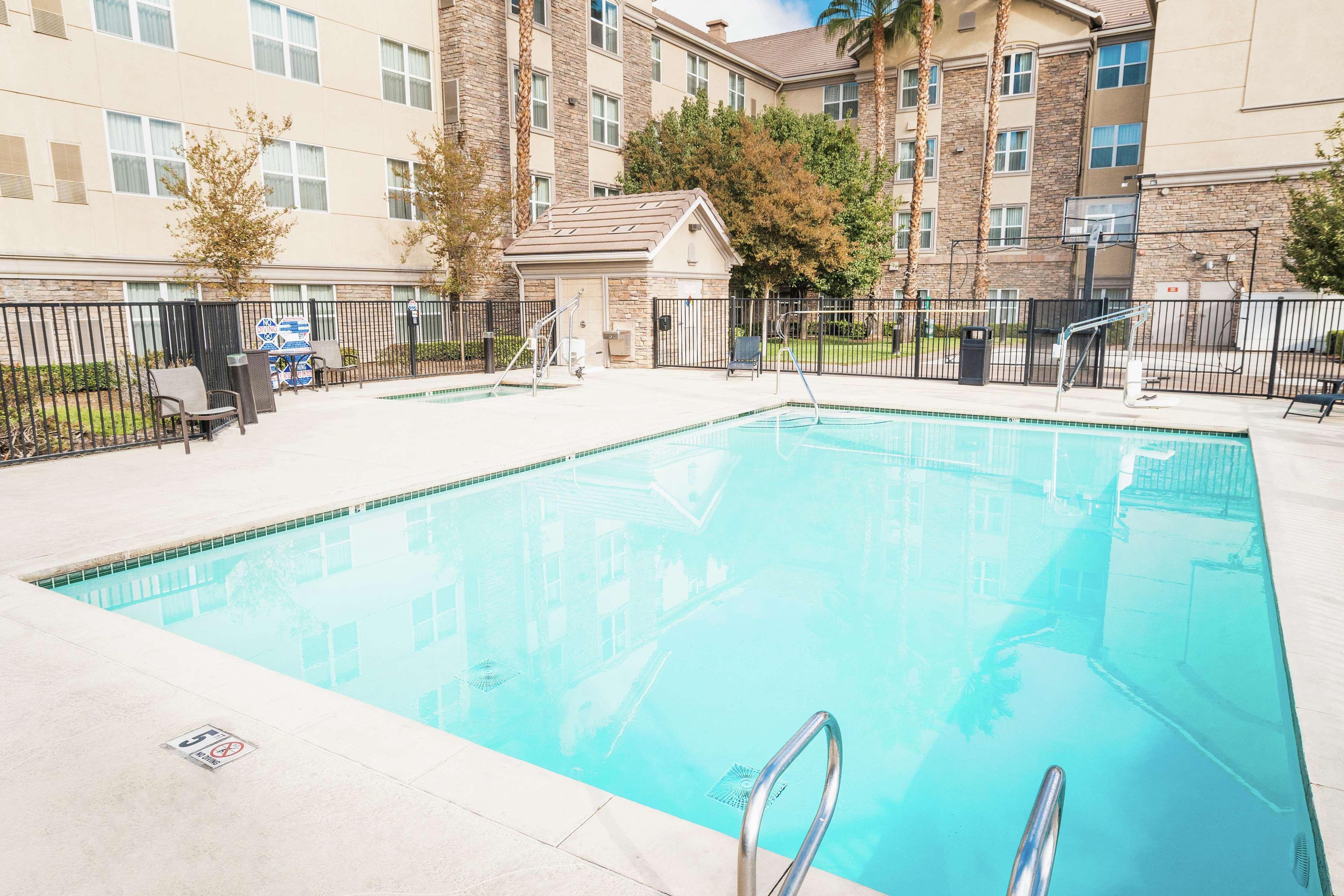 Homewood Suites By Hilton Ontario Rancho Cucamonga Ngoại thất bức ảnh